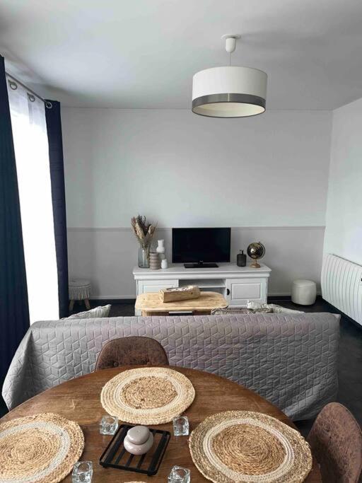 Cosy Goussainville - Aeroport Cdg, Parc Des Expositions Villepinte, Asterix, Des Sables, Aeroville, O Parinor Apartment *